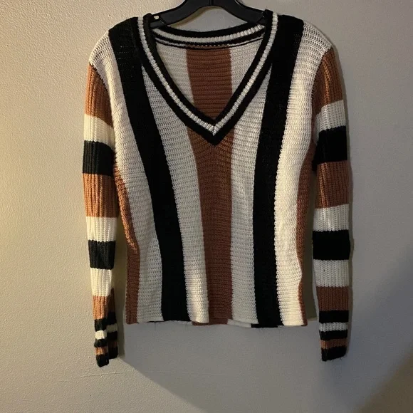 SHEIN White Puff Sleeve Blouse with Argyle Crop Overlay - Brown, Black, White - Picture 4 of 7